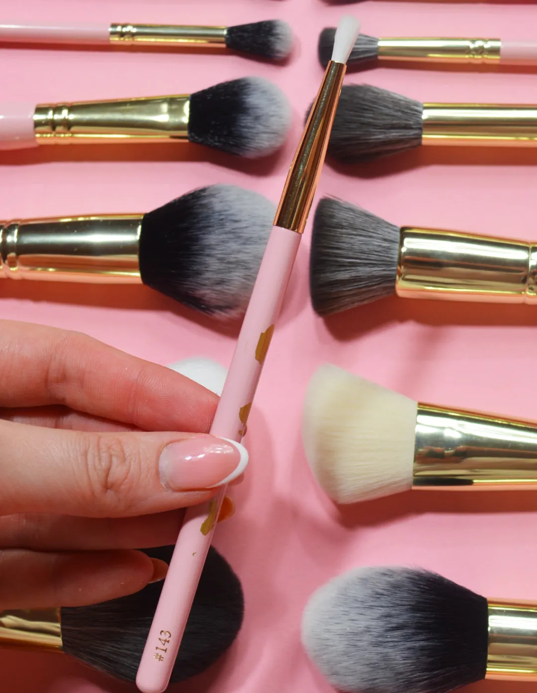 Best P.Louise #143 Blending Brush Single Brushes