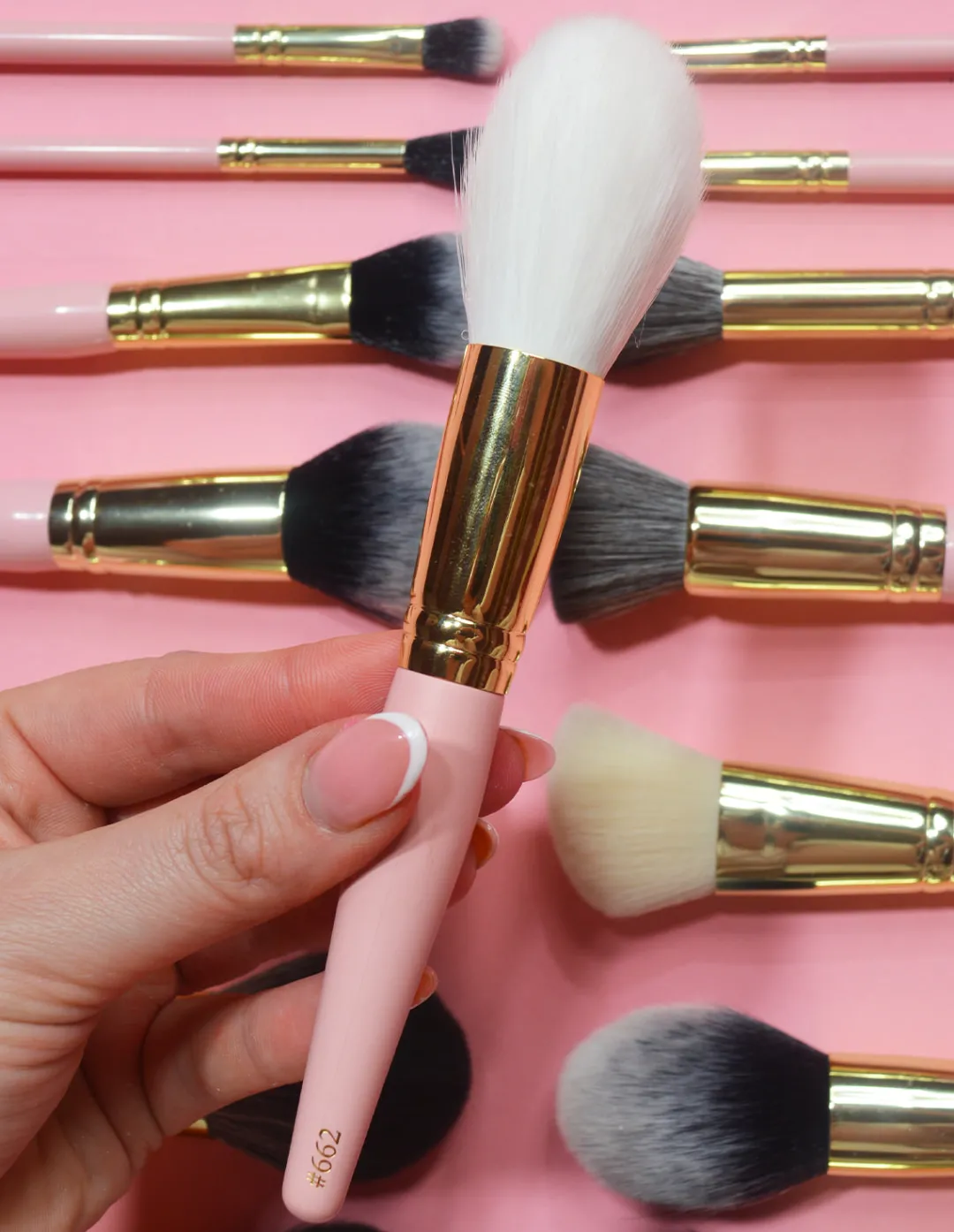 New P.Louise #662 Contour Brush Single Brushes