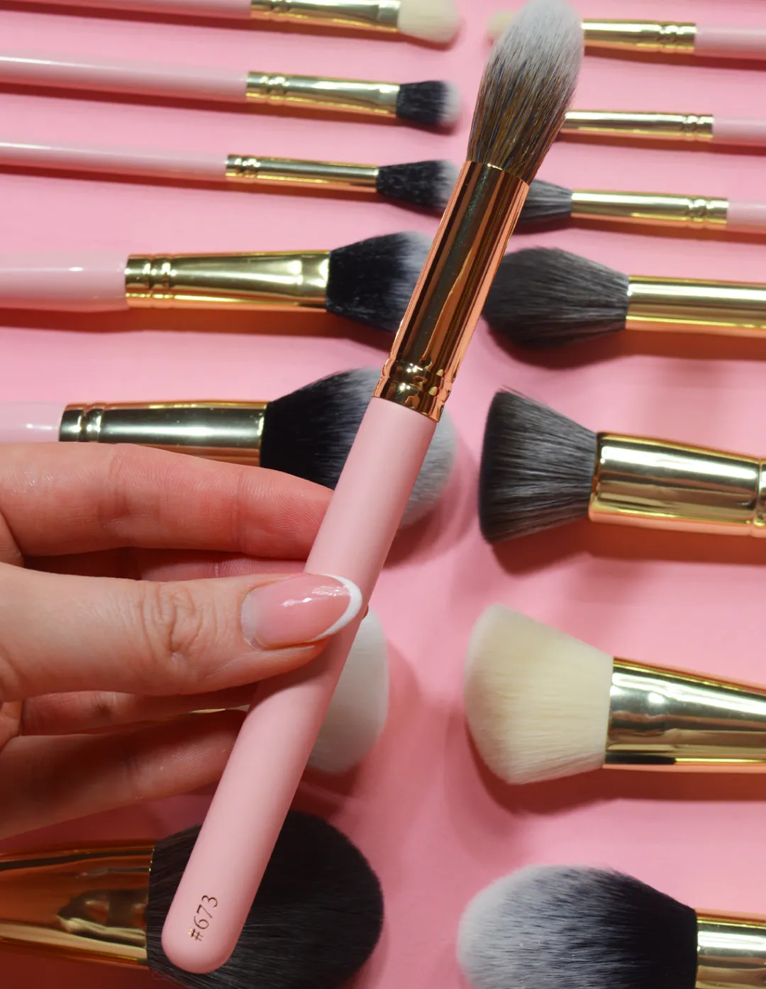 Cheap P.Louise #673 Medium Multi-use Face Brush Single Brushes