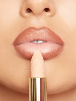 Hot P.Louise Kiss and Makeup Lip Kit Lip Liner|Lipstick