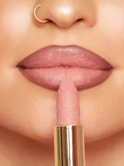 Hot P.Louise Kiss and Makeup Lip Kit Lip Liner|Lipstick