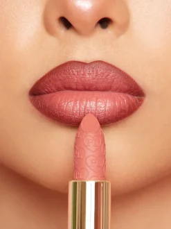 Hot P.Louise Kiss and Makeup Lip Kit Lip Liner|Lipstick