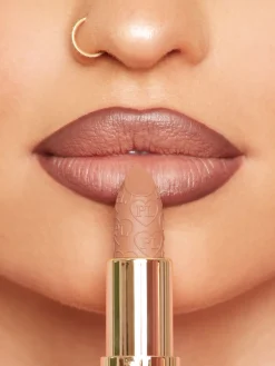 Hot P.Louise Kiss and Makeup Lip Kit Lip Liner|Lipstick