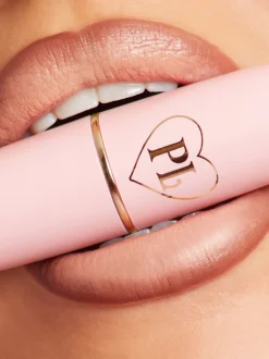 Hot P.Louise Kiss and Makeup Lip Kit Lip Liner|Lipstick