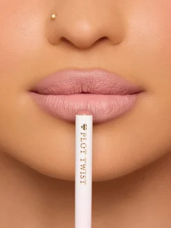 Cheap P.Louise Take Me Away Liner Sets Highlighter