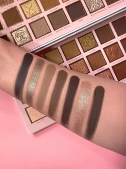 Cheap P.Louise Timeless Treasures Palette Palettes