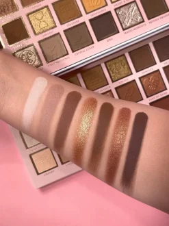 Cheap P.Louise Timeless Treasures Palette Palettes
