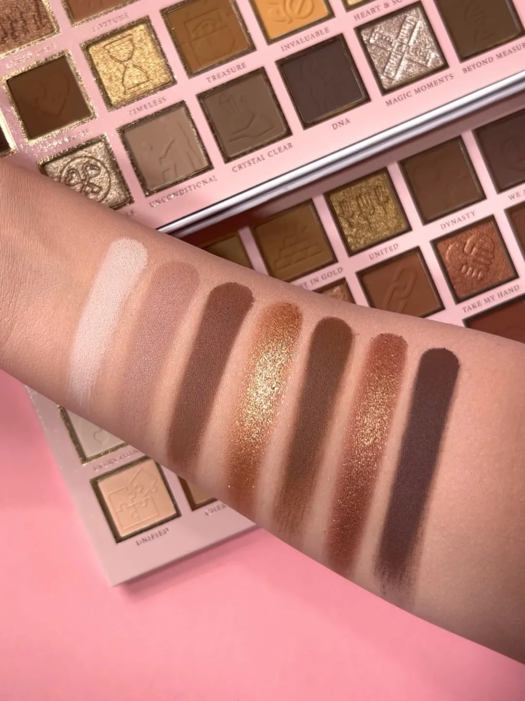 Cheap P.Louise Timeless Treasures Palette Palettes