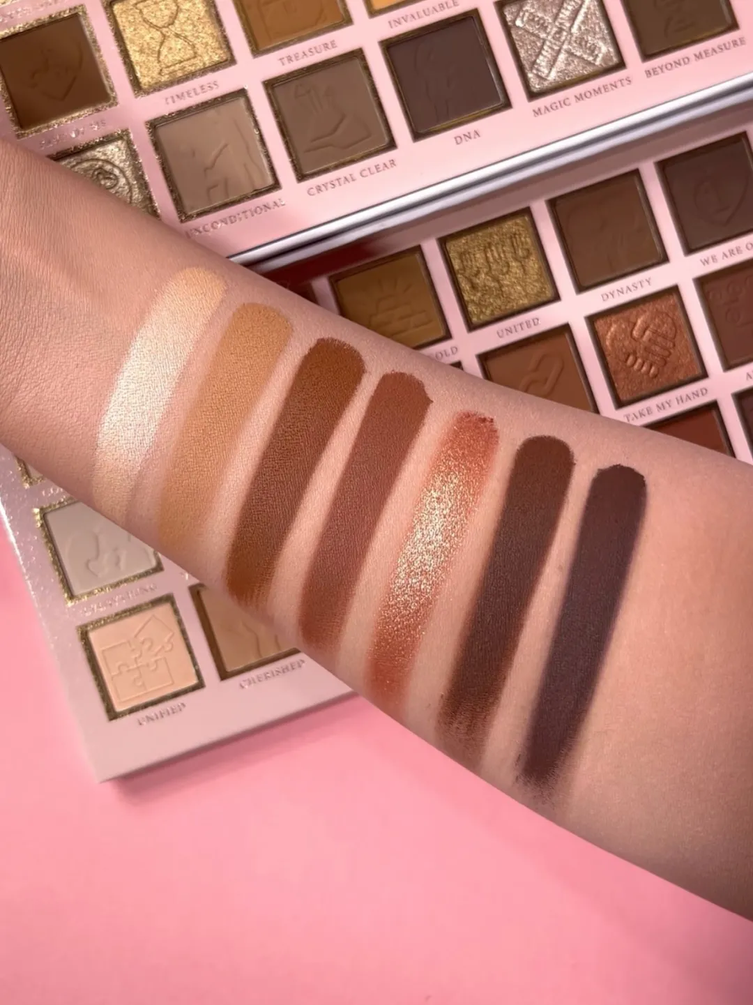 Cheap P.Louise Timeless Treasures Palette Palettes